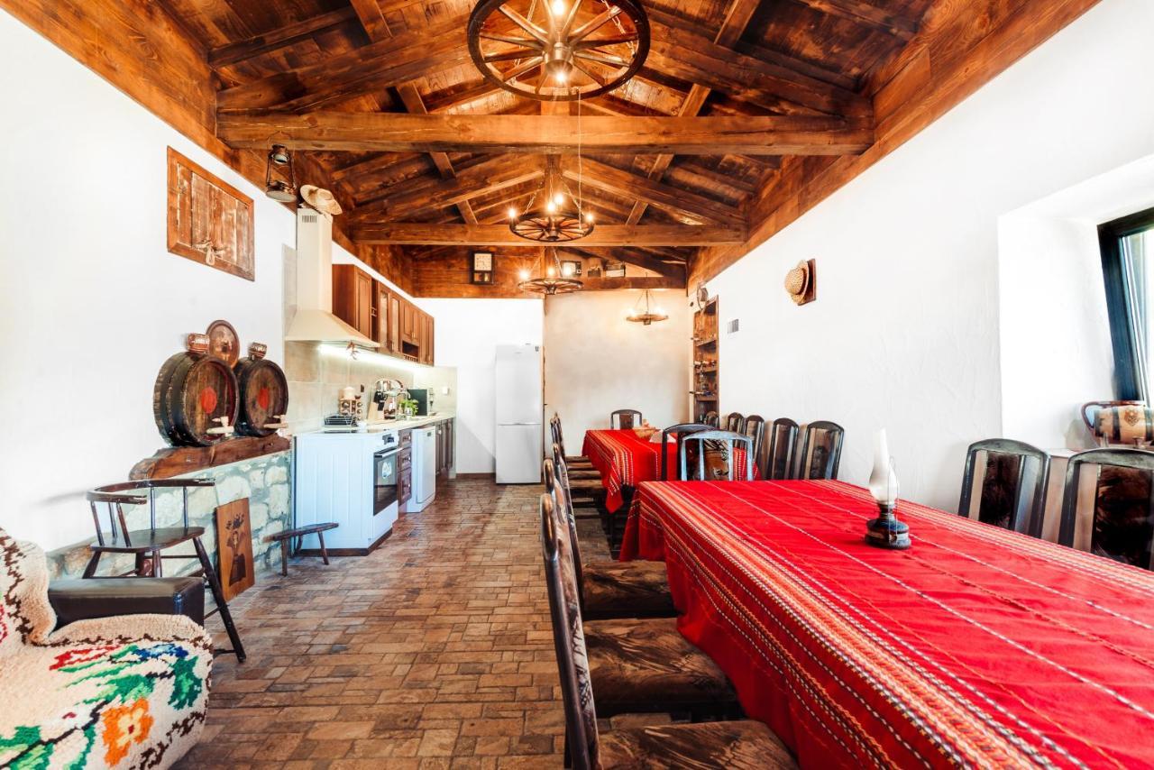 Guest House Hristova Kashta - Христова Къща Cherni Vrukh ภายนอก รูปภาพ