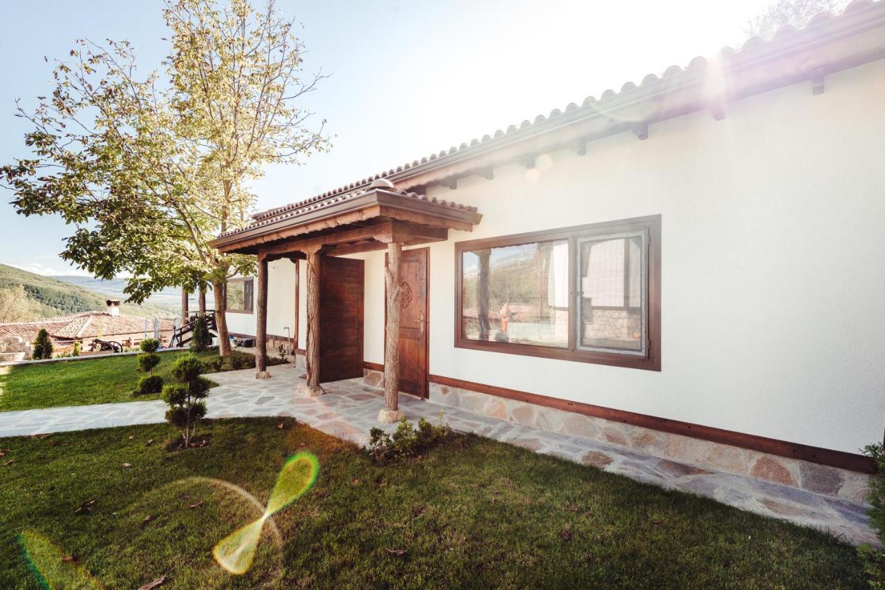 Guest House Hristova Kashta - Христова Къща Cherni Vrukh ภายนอก รูปภาพ