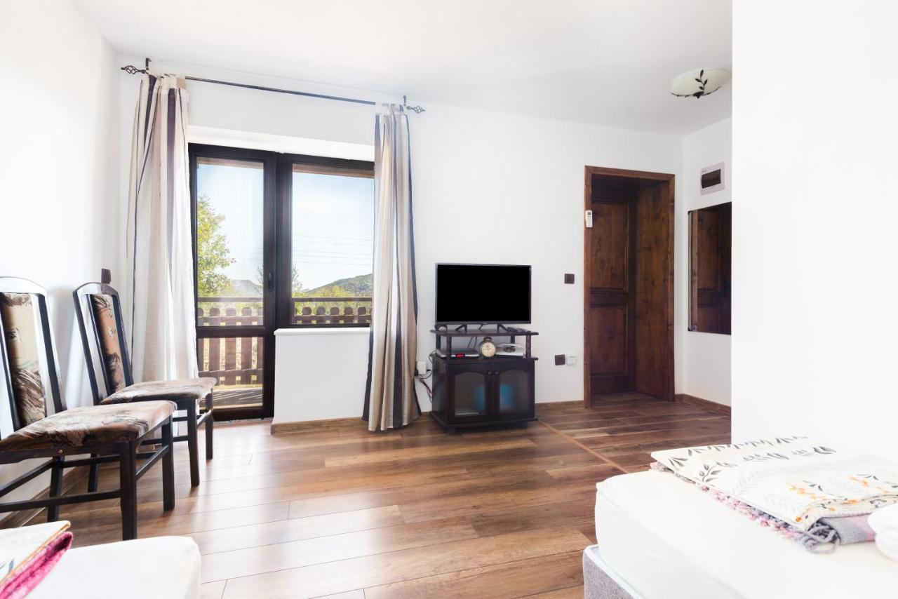 Guest House Hristova Kashta - Христова Къща Cherni Vrukh ภายนอก รูปภาพ