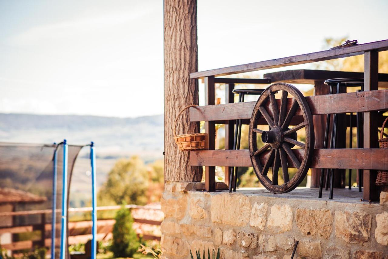 Guest House Hristova Kashta - Христова Къща Cherni Vrukh ภายนอก รูปภาพ