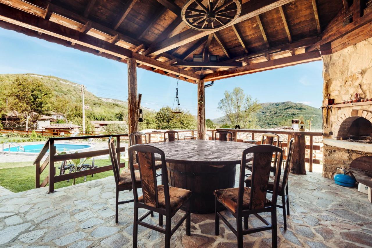Guest House Hristova Kashta - Христова Къща Cherni Vrukh ภายนอก รูปภาพ