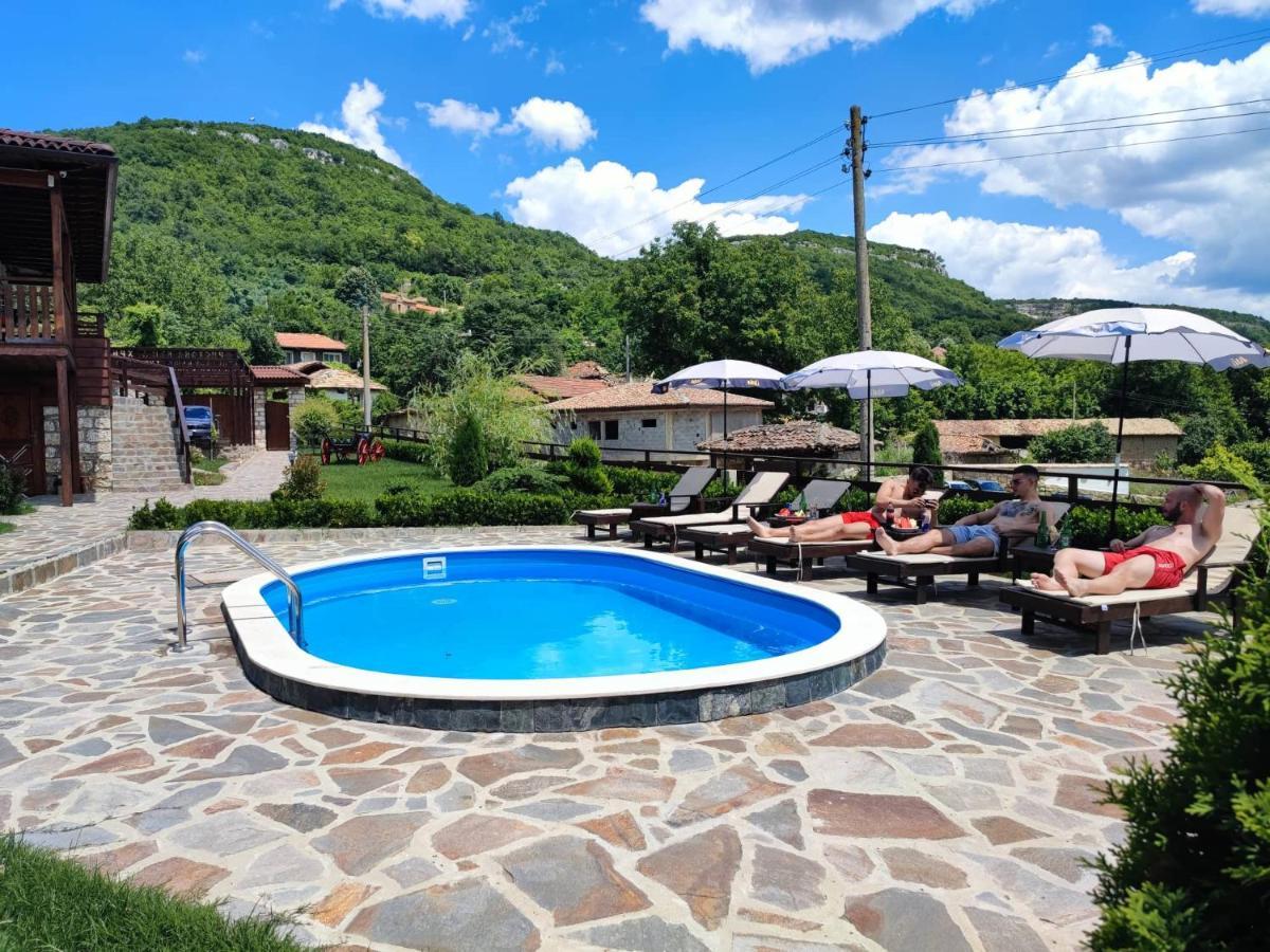 Guest House Hristova Kashta - Христова Къща Cherni Vrukh ภายนอก รูปภาพ