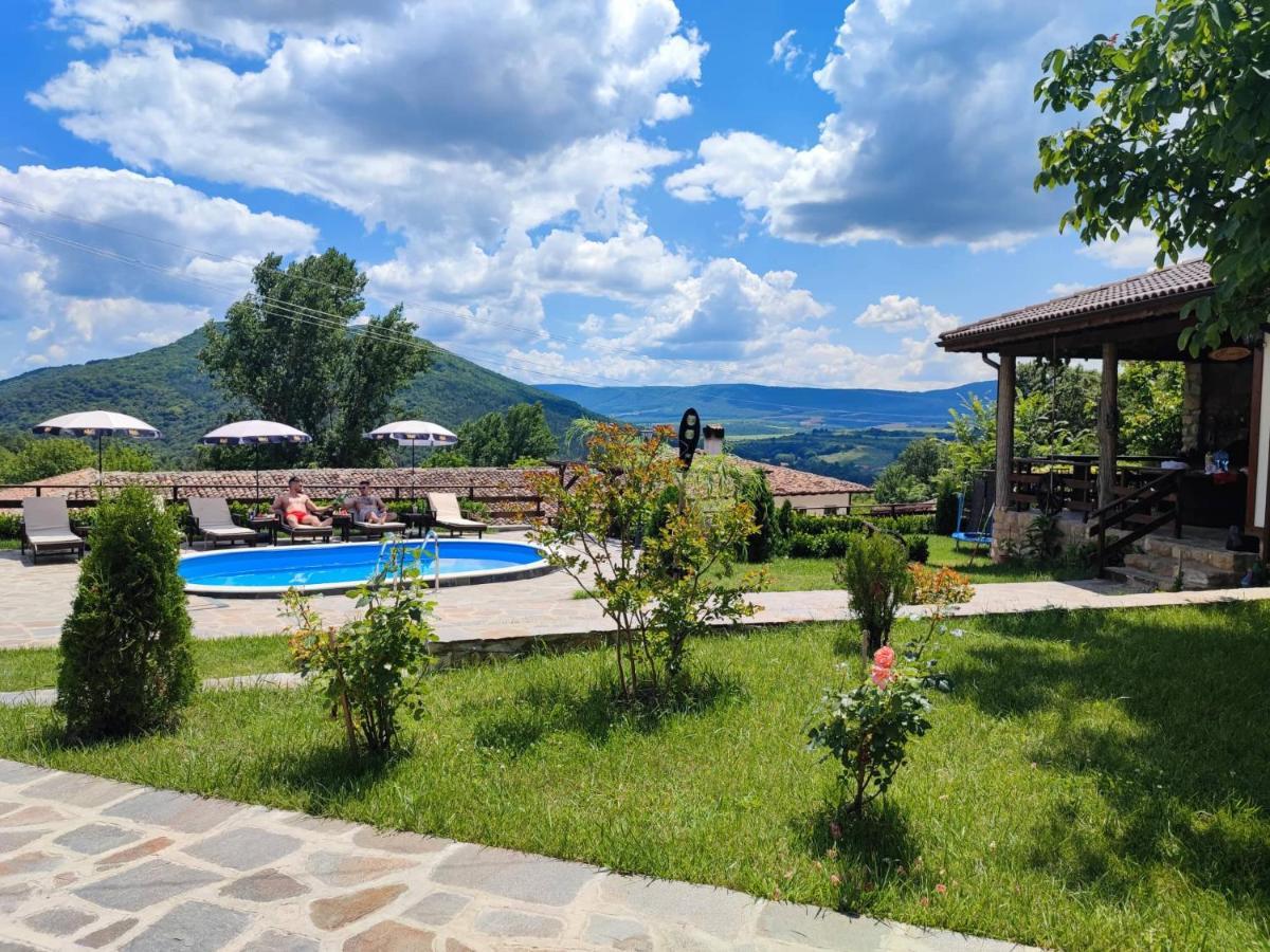 Guest House Hristova Kashta - Христова Къща Cherni Vrukh ภายนอก รูปภาพ