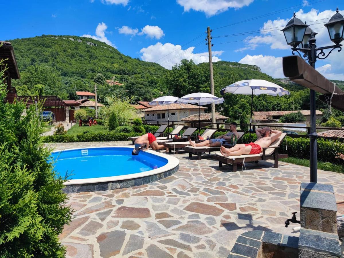 Guest House Hristova Kashta - Христова Къща Cherni Vrukh ภายนอก รูปภาพ