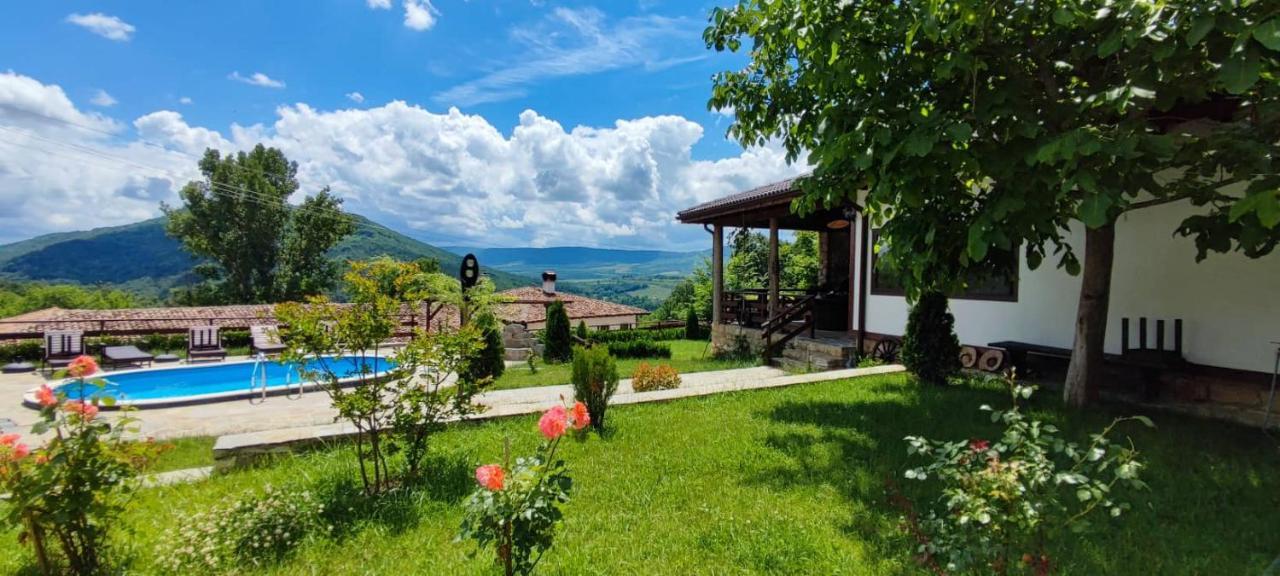 Guest House Hristova Kashta - Христова Къща Cherni Vrukh ภายนอก รูปภาพ